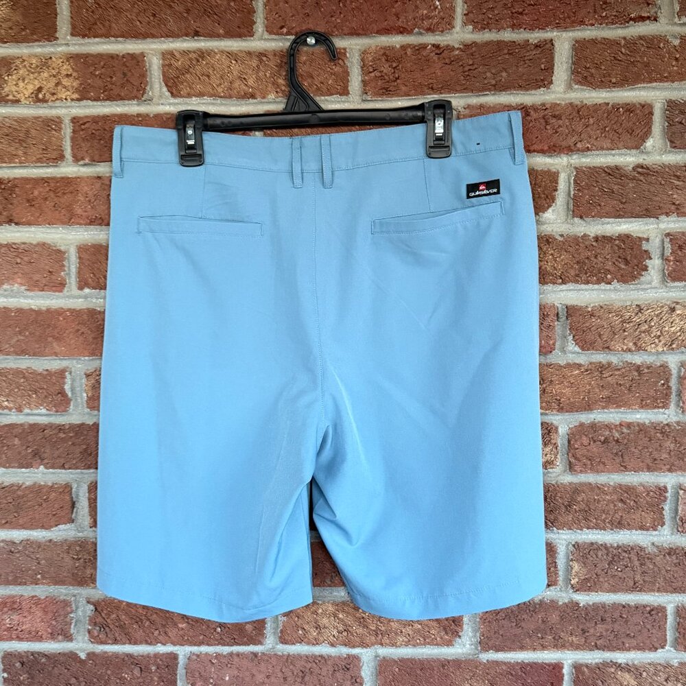 quiksilver shorts * blue * size 34 * pockets * EUC